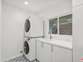 563 Canon View Trail, Topanga CA 90290