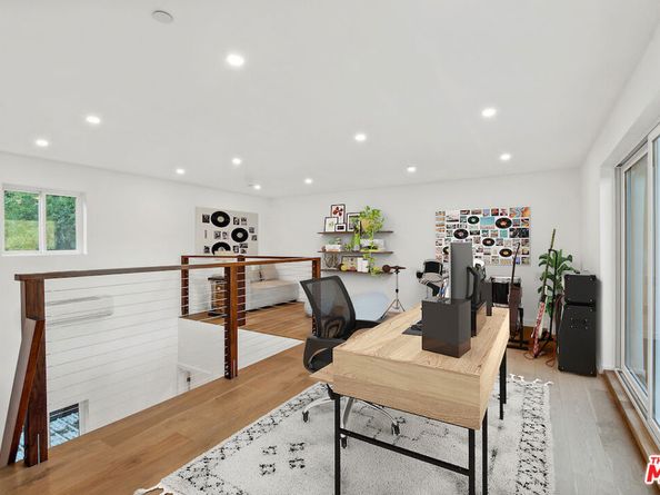 563 Canon View Trail, Topanga CA 90290