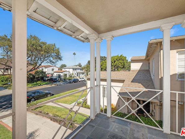 3932 6th Avenue, Los Angeles CA 90008