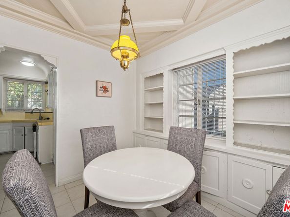 3932 6th Avenue, Los Angeles CA 90008