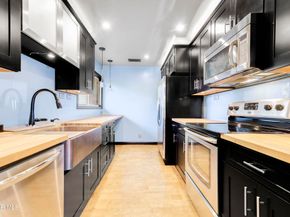 4720 Park Granada 212, Calabasas CA 91302