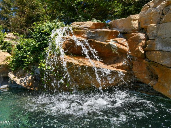 29677 Mulholland Highway, Agoura Hills CA 91301