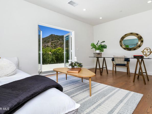 29677 Mulholland Highway, Agoura Hills CA 91301