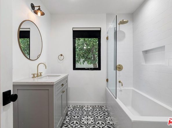 5335 Hillmont Avenue, Los Angeles CA 90041