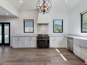 5335 Hillmont Avenue, Los Angeles CA 90041