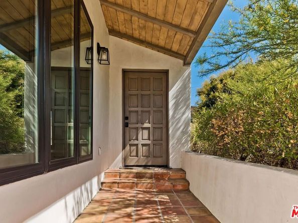 5335 Hillmont Avenue, Los Angeles CA 90041