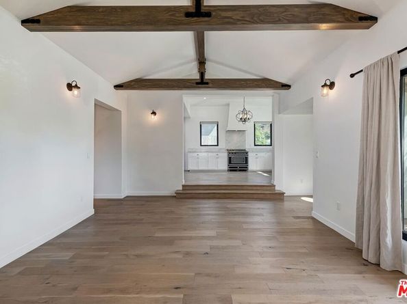 5335 Hillmont Avenue, Los Angeles CA 90041
