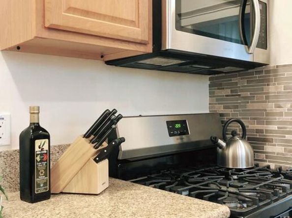 2005 N Beachwood Drive, Los Angeles CA 90068