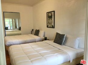 2005 N Beachwood Drive, Los Angeles CA 90068