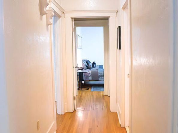 2005 N Beachwood Drive, Los Angeles CA 90068