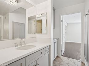 7320 Hawthorn Ave 108, Los Angeles CA 90046