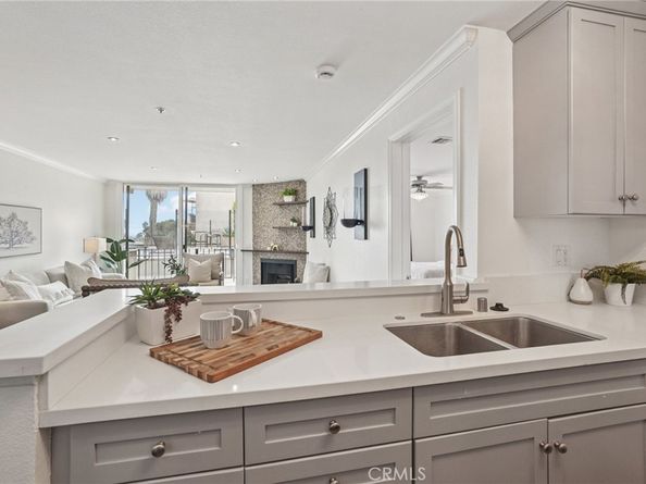 7320 Hawthorn Ave 108, Los Angeles CA 90046