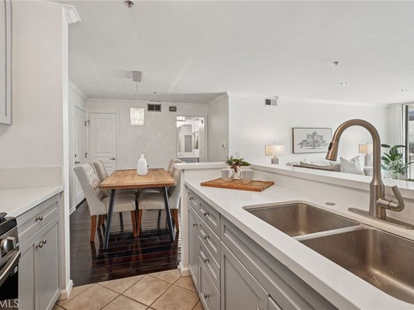 7320 Hawthorn Ave 108, Los Angeles CA 90046