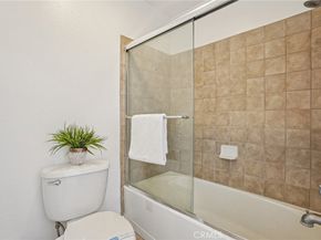 7320 Hawthorn Ave 108, Los Angeles CA 90046