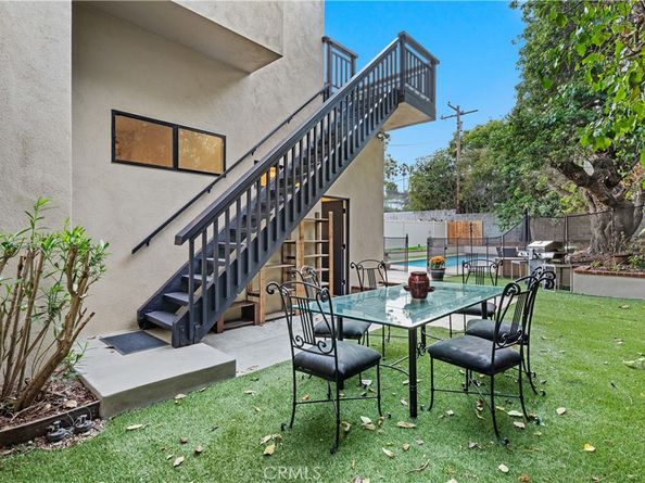 341 S Meadows, Manhattan Beach CA 90266