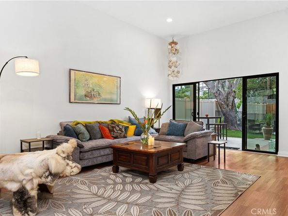 341 S Meadows, Manhattan Beach CA 90266