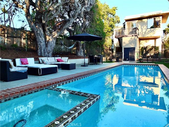 341 S Meadows, Manhattan Beach CA 90266