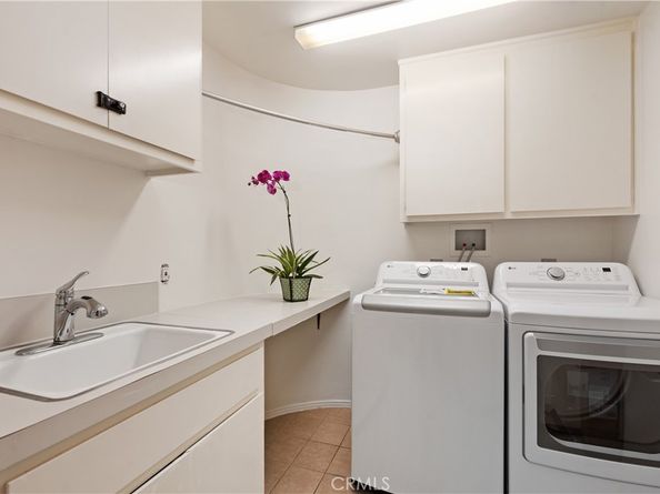 341 S Meadows, Manhattan Beach CA 90266