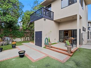 341 S Meadows, Manhattan Beach CA 90266