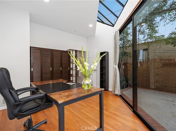 341 S Meadows, Manhattan Beach CA 90266