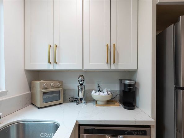 6029 Eleanor Avenue, Hollywood CA 90038