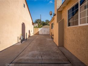 6142 Oliva Avenue, Lakewood CA 90712