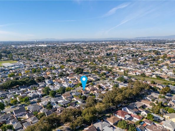 6142 Oliva Avenue, Lakewood CA 90712