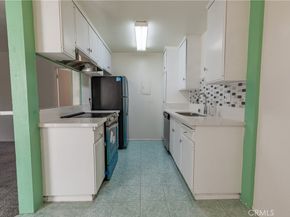 1040 W MacArthur Boulevard 66, Santa Ana CA 92707