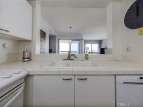525 E Seaside Way 1911, Long Beach CA 90802