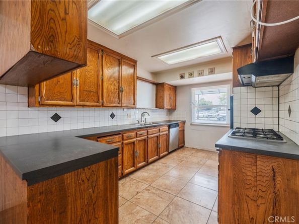 1921 W Clearbrook, Anaheim CA 92804