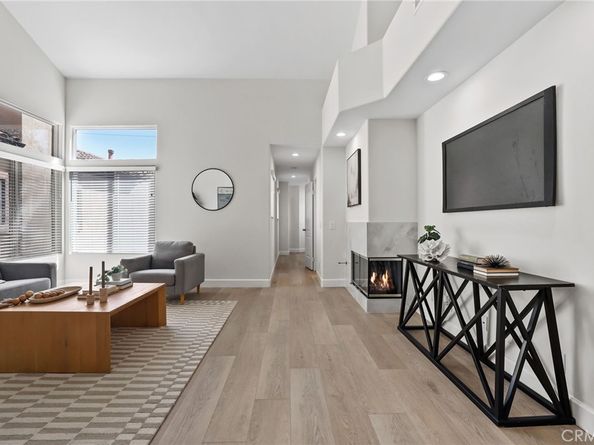 526 12th, Huntington Beach CA 92648