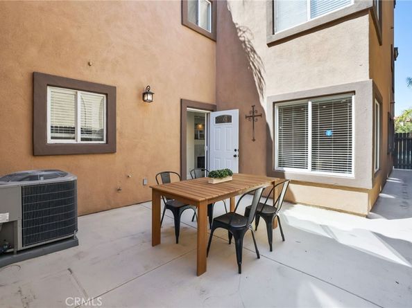 526 12th, Huntington Beach CA 92648