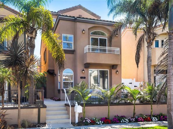 526 12th, Huntington Beach CA 92648