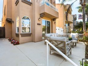 526 12th, Huntington Beach CA 92648