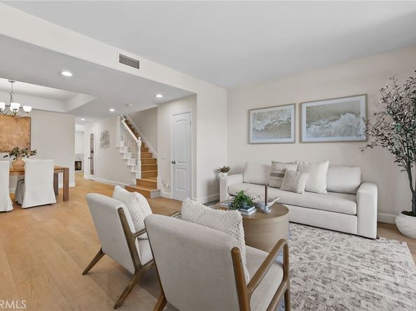 526 12th, Huntington Beach CA 92648