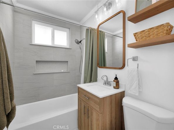 2701 E 17th Street E, Long Beach CA 90804