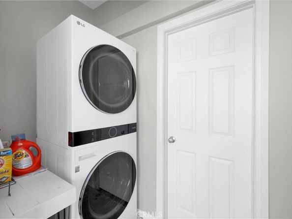 2701 E 17th Street E, Long Beach CA 90804