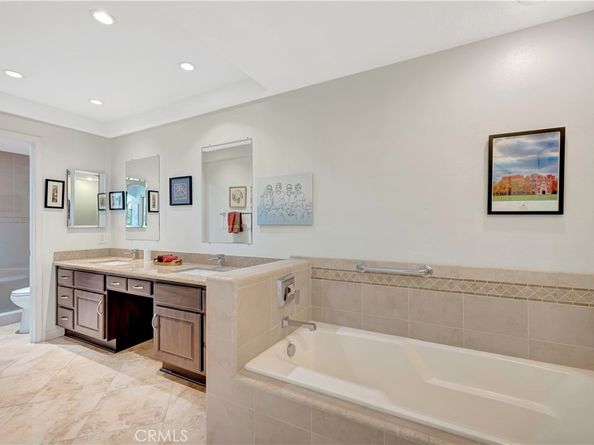 601 John K Drive 101, Long Beach CA 90803