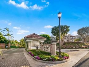 19371 Woodlands, Huntington Beach CA 92648