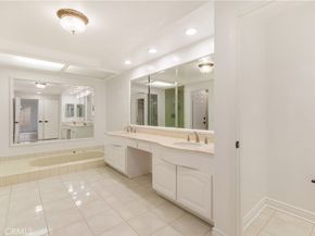 19371 Woodlands, Huntington Beach CA 92648