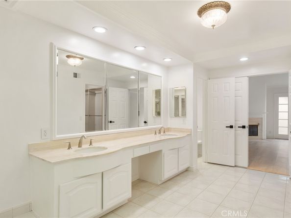 19371 Woodlands, Huntington Beach CA 92648