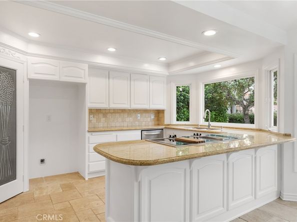 19371 Woodlands, Huntington Beach CA 92648