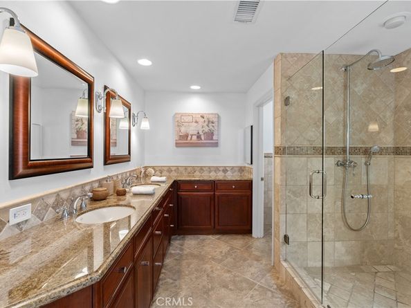 513 Pecan Ave, Huntington Beach CA 92648