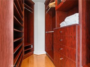 513 Pecan Ave, Huntington Beach CA 92648