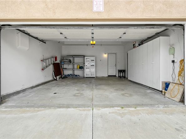 513 Pecan Ave, Huntington Beach CA 92648