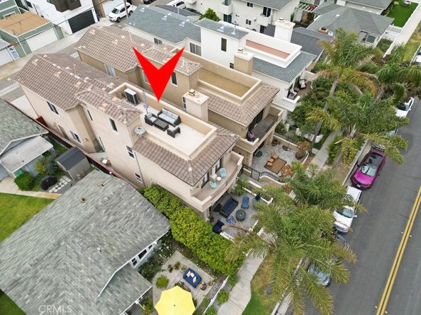 513 Pecan Ave, Huntington Beach CA 92648