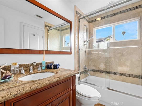 513 Pecan Ave, Huntington Beach CA 92648