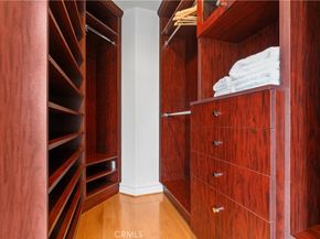 513 Pecan Ave, Huntington Beach CA 92648