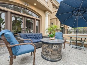 513 Pecan Ave, Huntington Beach CA 92648