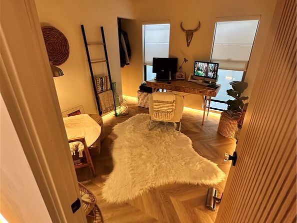 285 Ravenna, Long Beach CA 90803